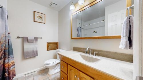 14-Bathroom-10053-N-Chase-St-Westminster-CO-80020