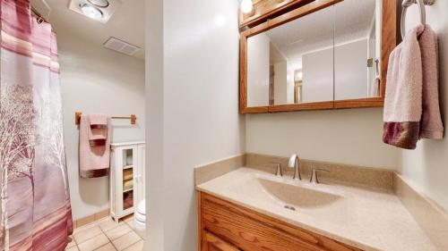 27-Bathroom-10053-N-Chase-St-Westminster-CO-80020