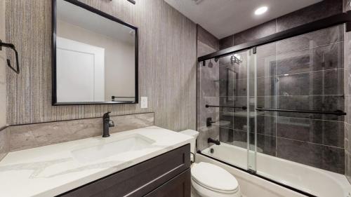 23-Bathroom-1-1024-Sunset-Ave-Fort-Collins-CO-80521