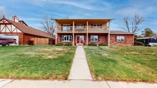49-Front-yard-1037-E-15th-Ave-Broomfield-CO-80020