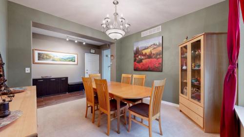 08-Dining-area-10877-Oakshire-Ave-Highlands-Ranch-CO-80126