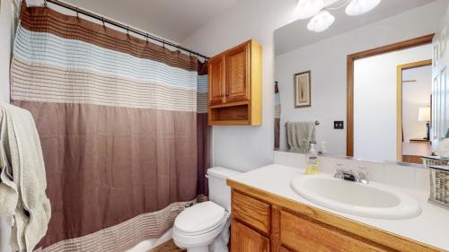 24-Bathroom-1142-52nd-Ave-Ct-Greeley-CO-80634