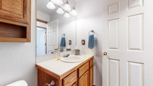 25-Bathroom-1142-52nd-Ave-Ct-Greeley-CO-80634