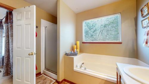 31-Bathroom-1142-52nd-Ave-Ct-Greeley-CO-80634