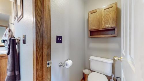 32-Bathroom-1142-52nd-Ave-Ct-Greeley-CO-80634