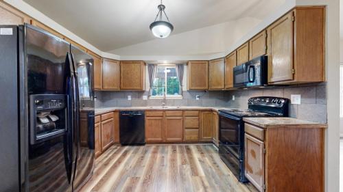 09-Kitchen-1203-Tanglewood-Ct-Windsor-CO-80550