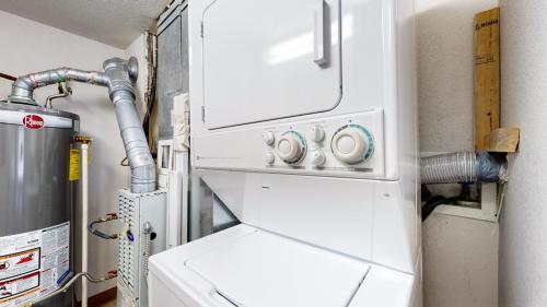 16-Laundry-1225-W-Prospect-Rd-R38-Fort-Collins-CO-80526