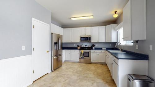 16-Kitchen-1231-101st-Ave-Ct-Greeley-CO-80634