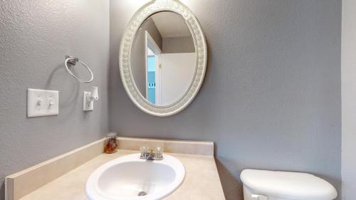 21-Bathroom-1231-101st-Ave-Ct-Greeley-CO-80634