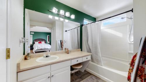 31-Bathroom-1231-101st-Ave-Ct-Greeley-CO-80634