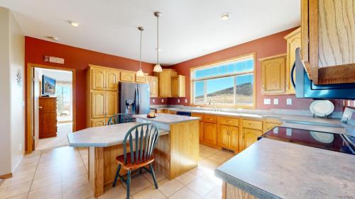 08-Kitchen-13220-Horse-Creek-Rd-Fort-Collins-CO-80524
