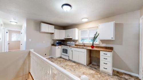 11-Kitchen-1449-24th-Ave-Greeley-CO-80634