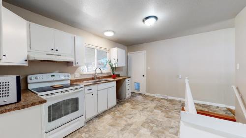13-Kitchen-1449-24th-Ave-Greeley-CO-80634