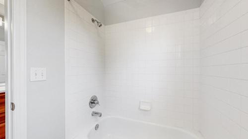 40-Bathroom-1507-Prairie-Falcon-Ln-Broomfield-CO-80020