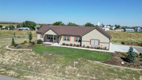 54-Front-yard-153-W-6th-Pl-Byers-CO-80103-USA