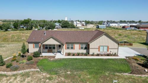55-Front-yard-153-W-6th-Pl-Byers-CO-80103-USA