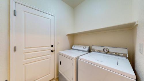 35-Laundry-room