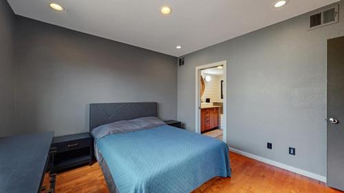 21-Bedroom-1590-W-37th-Ave-Denver-CO-80211