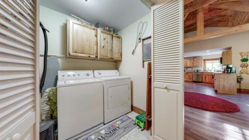 27-Laundry-Area
