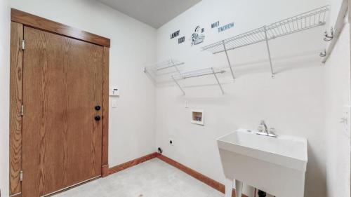 33-Laundry-room-1708-Rolling-Gate-Rd-Fort-Collins-CO-80526