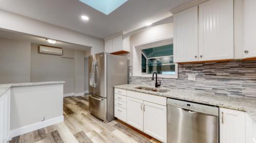 13-Kitchen-1824-26th-St-Greeley-CO-80631