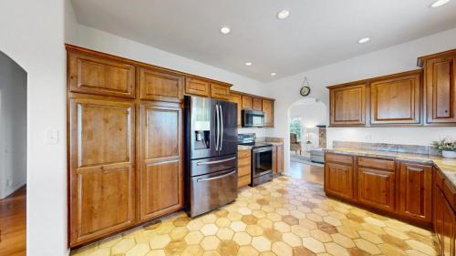 16-Kitchen-18332-County-Road-19-Johnstown-CO-80534