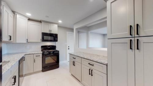 10-Kitchen-1918-26th-St-Greeley-CO-80631