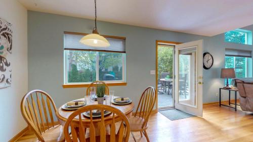 08-Dining-Area-2012-Skye-Ct-Fort-Collins-CO-80528