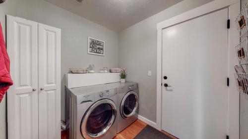 44-Laundry-room