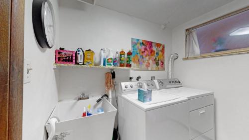 39-laundry-room