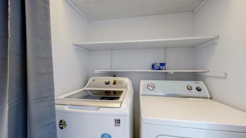 19-Laundry-2110-4th-St-Greeley-CO-80631