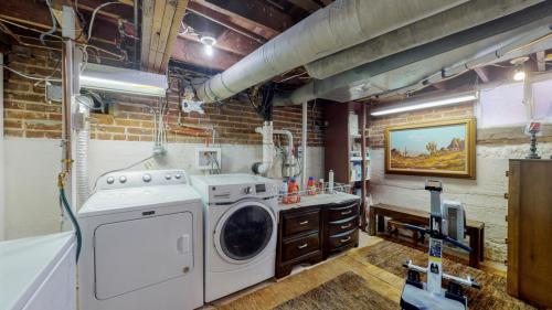 36-Laundry-Area