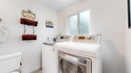 41-Laundry-2207-Suffolk-St-Fort-Collins-CO-80526