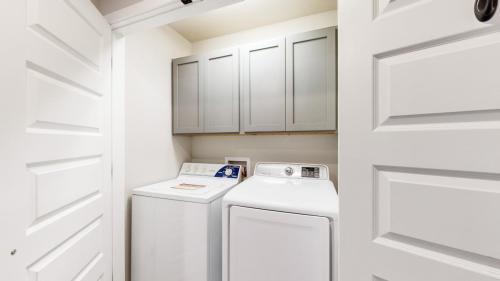 23-Laundry-2208-Mackinac-St-Fort-Collins-CO-80524