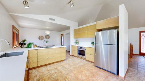 14-Kitchen-2217-Brixton-Rd-Fort-Collins-CO-80526