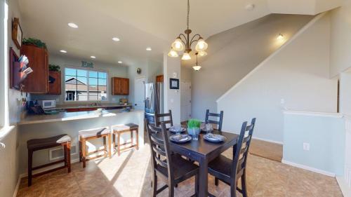 09-Dining-area-2340-75th-Ave-Greeley-CO-80634