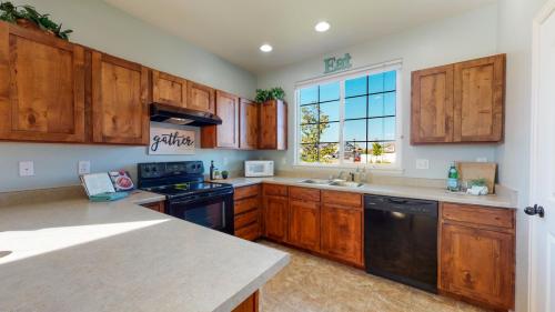 12-Kitchen-2340-75th-Ave-Greeley-CO-80634