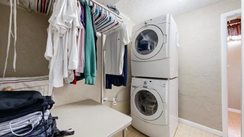 32-Laundry-2504-7th-St-Greeley-CO-80631