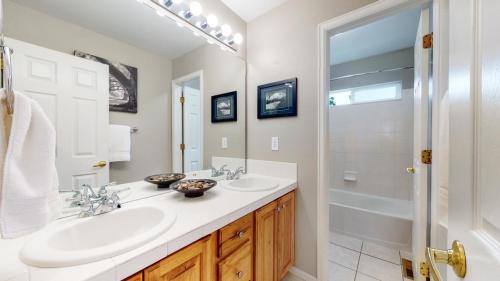 28-Bathroom-2609-Chase-Dr-Fort-Collins-CO-80525