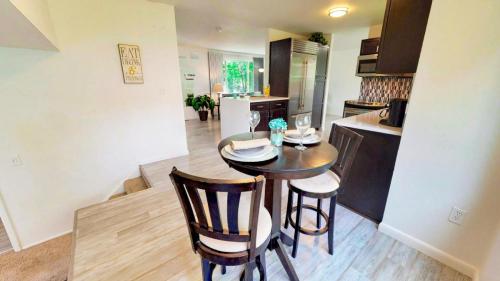 11-Dining-Area-2701-Worthington-Ave-Fort-Collins-CO-80526