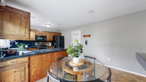 09-Dining-area-2724-Worthington-Ave-Fort-Collins-CO-80526