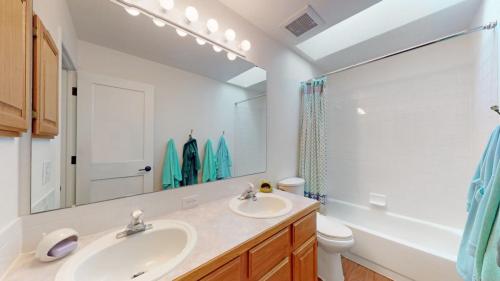 31-Bathroom-3-2731-Red-Cloud-Ct-Fort-Collins-CO-80525