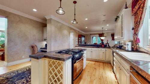 18-Kitchen-2775-E-Highway-105-Monument-CO-80132