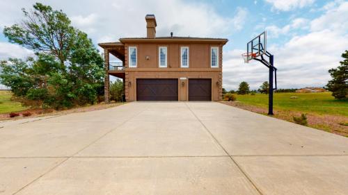 68-Front-yard-2775-E-Highway-105-Monument-CO-80132