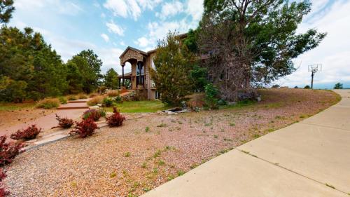 69-Front-yard-2775-E-Highway-105-Monument-CO-80132