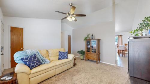 06-Living-area-280-50th-Ave-Greeley-CO-80634