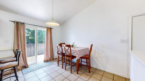 10-Dining-area-280-50th-Ave-Greeley-CO-80634