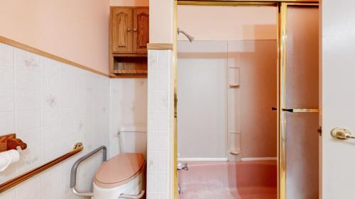 20-Bathroom-2935-Appaloosa-Avenue-Brighton-CO-80603