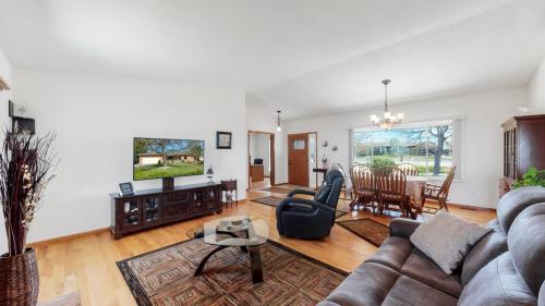 06-Living-area-2983-Haskell-Ct-Windsor-CO-80137