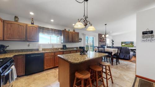 18-Kitchen-2983-Haskell-Ct-Windsor-CO-80137